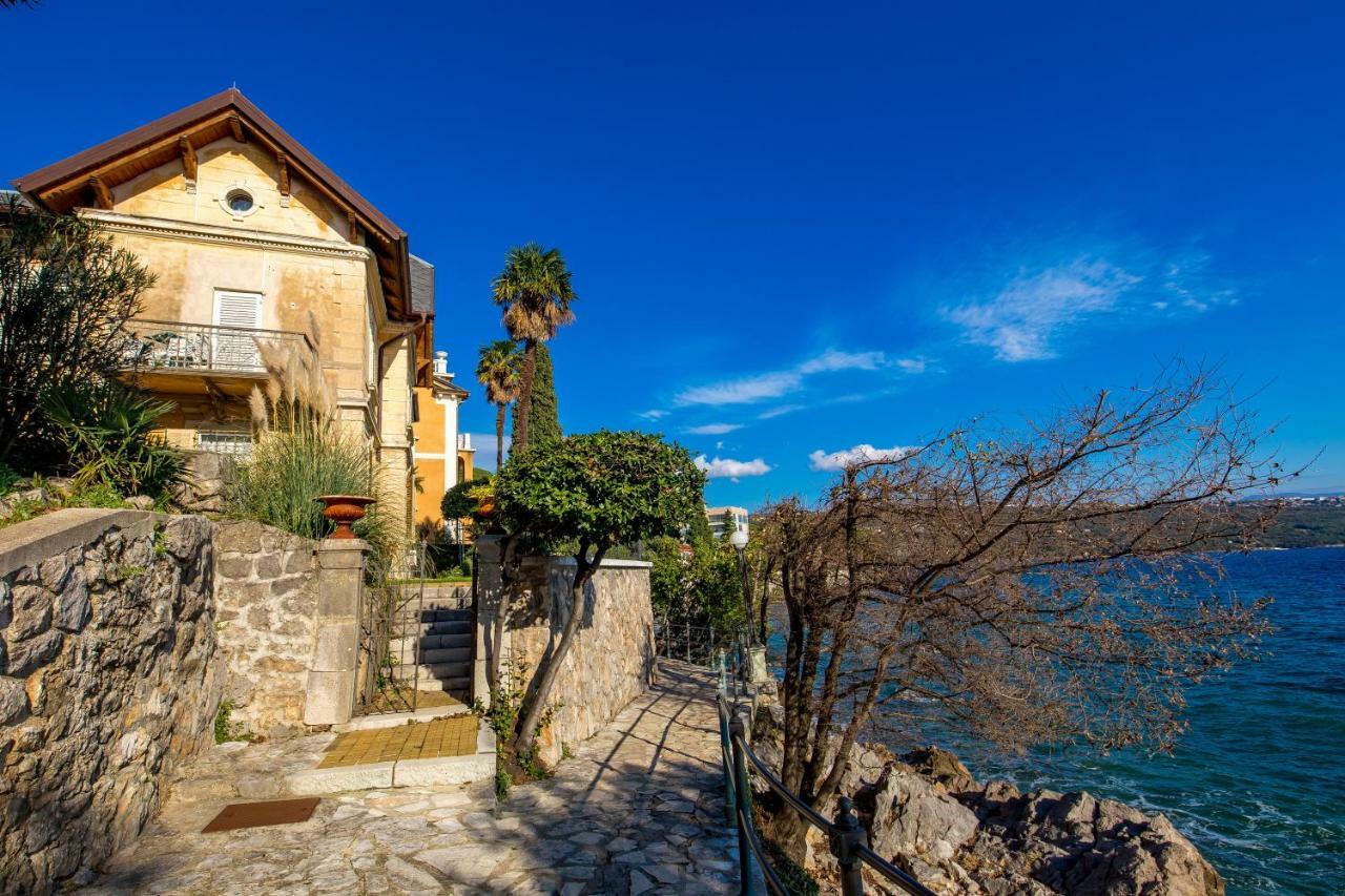 Villa By The Sea Opatija Luaran gambar